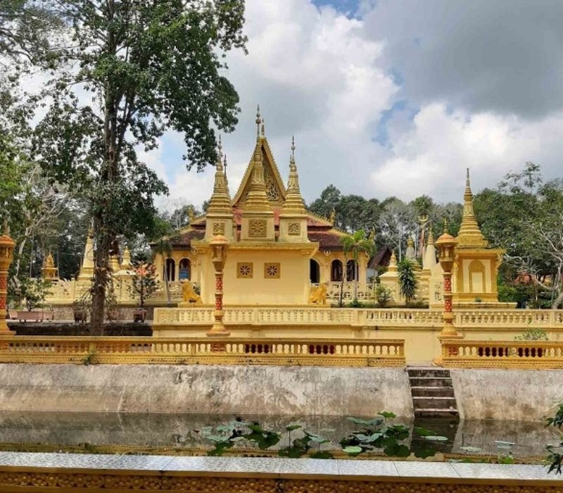 Chùa Âng ở Vĩnh Long với nét kiến trúc Khmer truyền thống được lưu giữ hơn 1.000 năm thu hút khách du lịch tham quan