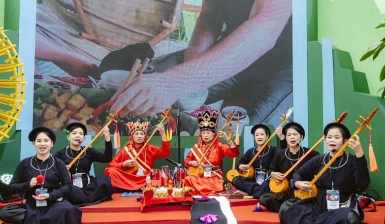 Hát Then, đàn tính được UNESCO công nhận là di sản văn hóa phi vật thể đại diện của nhân loại.