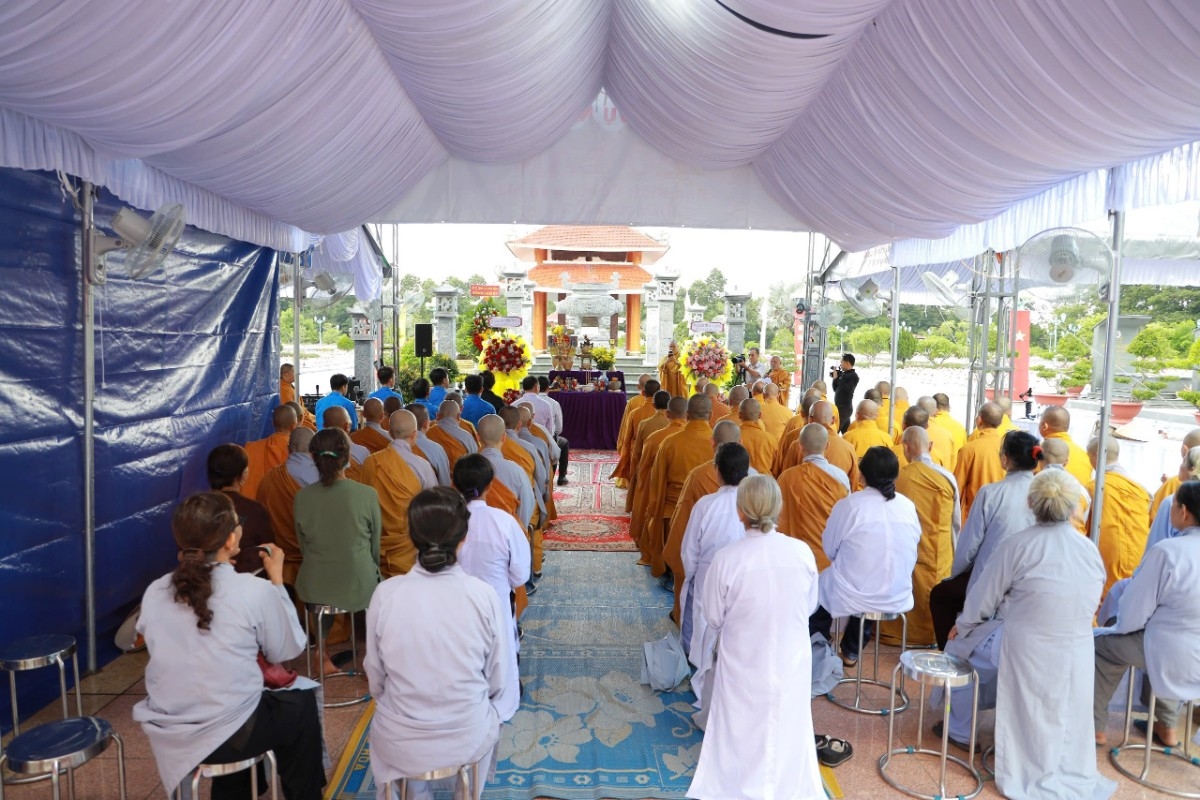 Lễ tưởng niệm thể hiện ý nghĩa nhân văn sâu sắc, tưởng nhớ những người con ưu tú của dân tộc đã anh dũng hy sinh vì sự nghiệp đấu tranh giải phóng dân tộc, thống nhất đất nước