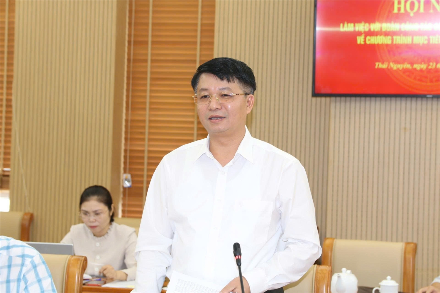 Ông Nông Quang Nhất, Phó Chủ tịch UBND tỉnh Thái Nguyên phát biểu tại buổi làm việc với Đoàn công tác liên ngành về kết quả thực hiện Chương trình MTQG và triển khai nhiệm vụ giai đoạn 2026-2030