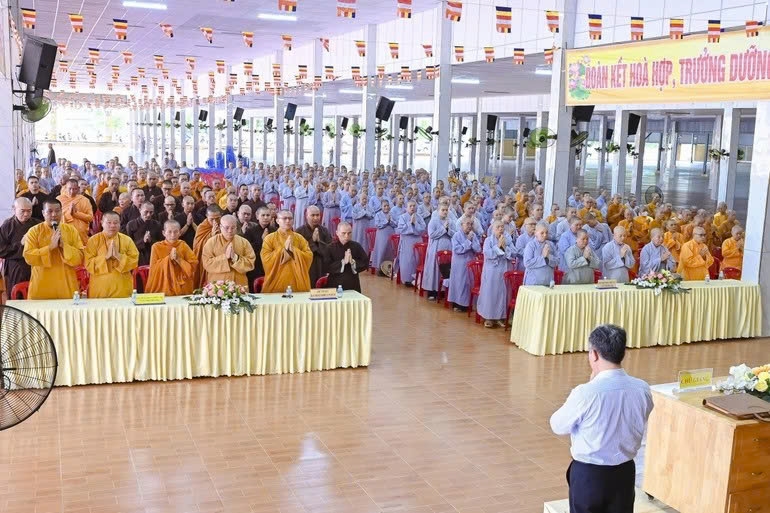 Chư tăng ni hành giả an cư niệm Phật, trang nghiêm khai mở chuyên đề phổ biến Luật Tín ngưỡng, tôn giáo tại tổ đình Đại Tòng Lâm