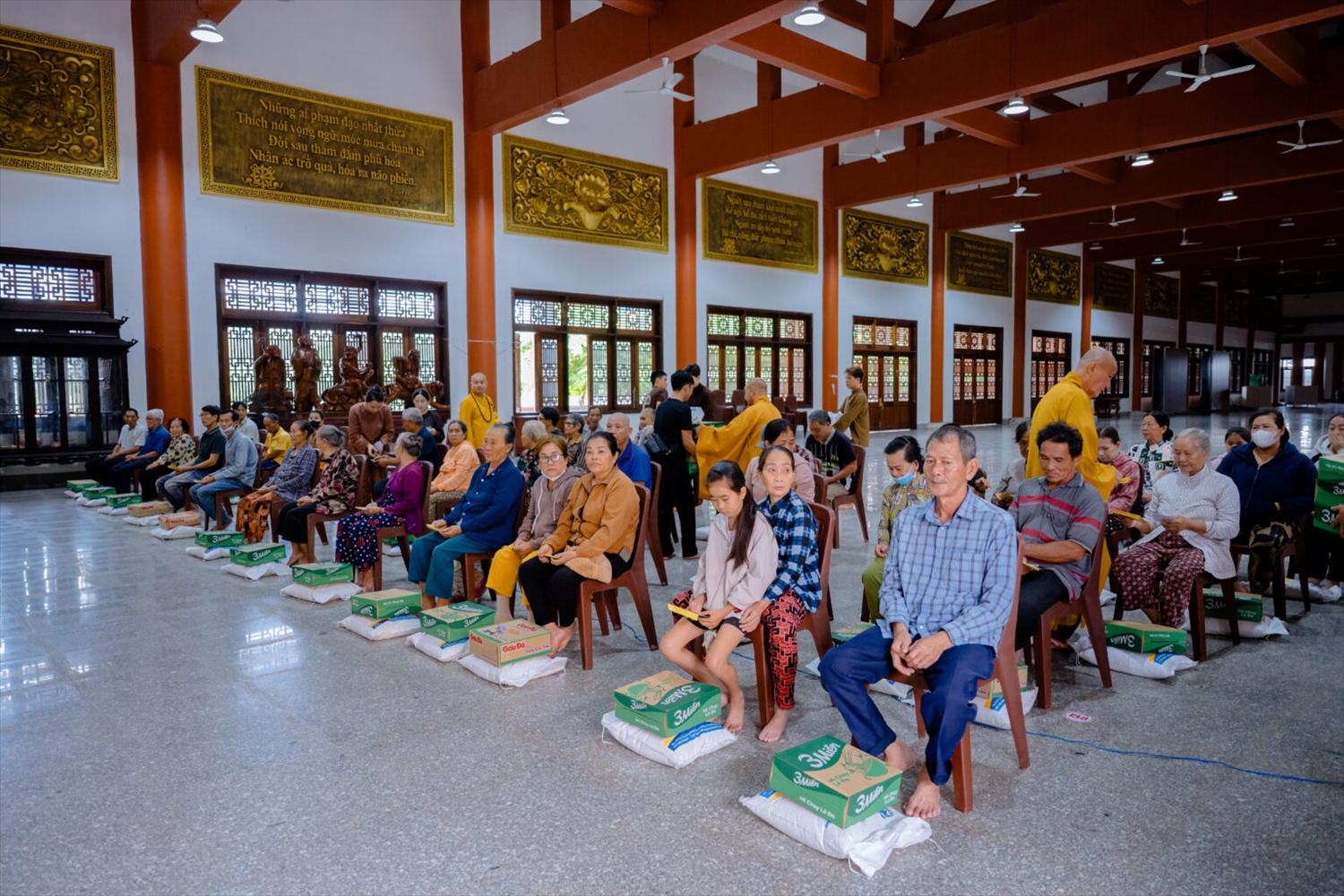 Chùa Quốc Ân Khải Tường trao quà tri ân đến thân nhân các Anh hùng liệt sĩ, thương binh, bệnh binh và gia đình có công với cách mạng