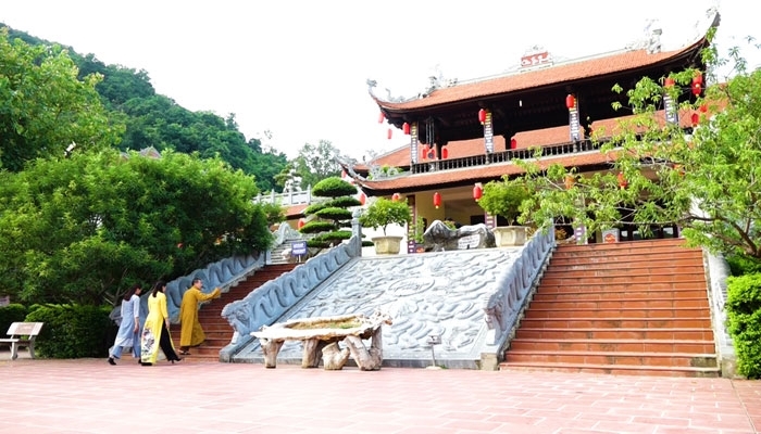 Hằng năm, chùa Tân Thanh đã thu hút nhiều lượt du khách thập phương đến chiêm bái, vãn cảnh
