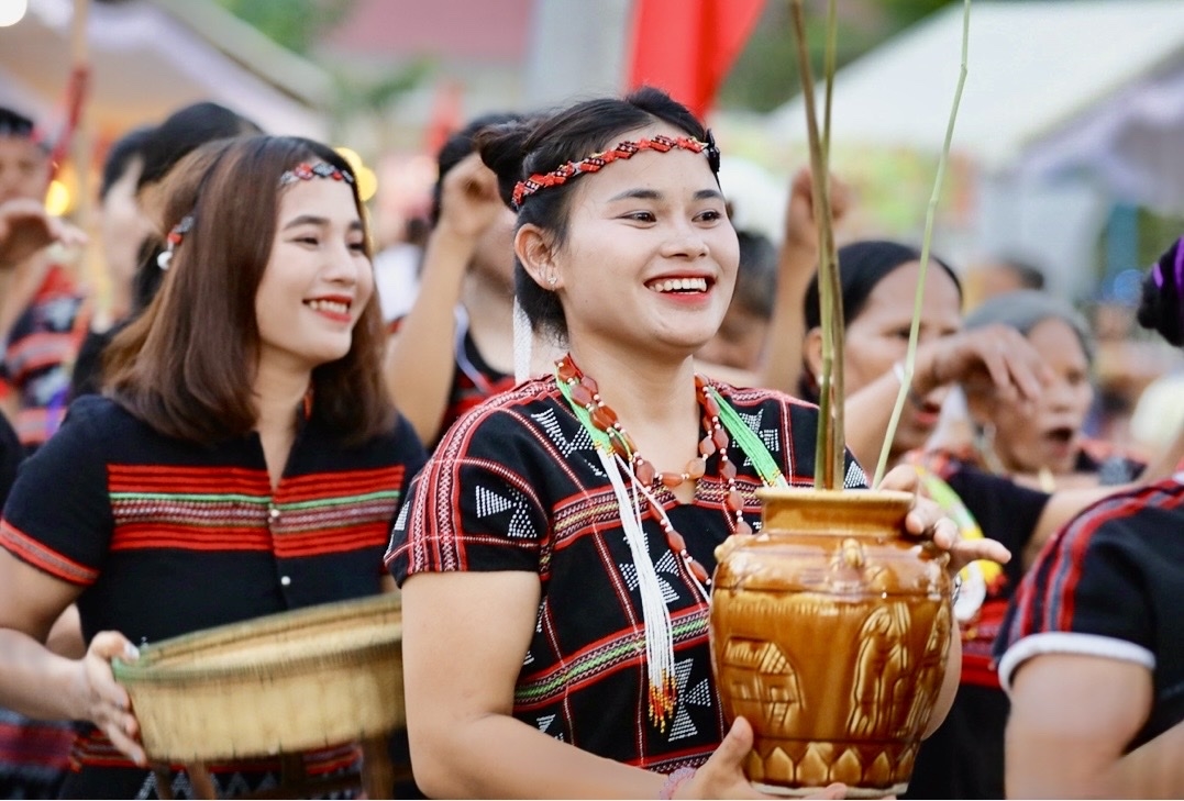 Lễ hội Ariêu Piing ngày càng phát huy giá trị di sản, góp phần quảng bá bản sắc văn hóa người Tà Ôi và thúc đẩy phát triển du lịch cộng đồng ở miền tây Quảng Trị