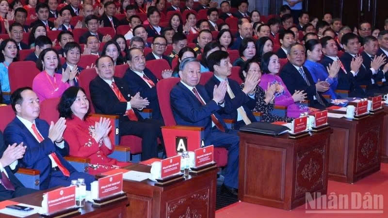 Tổng Bí thư, Chủ tịch nước Tô Lâm và các đại biểu tham dự phiên trọng thể Đại hội đại biểu toàn quốc Hội Chữ thập đỏ Việt Nam lần thứ XII, nhiệm kỳ 2026-2031. (Ảnh: ĐĂNG KHOA)