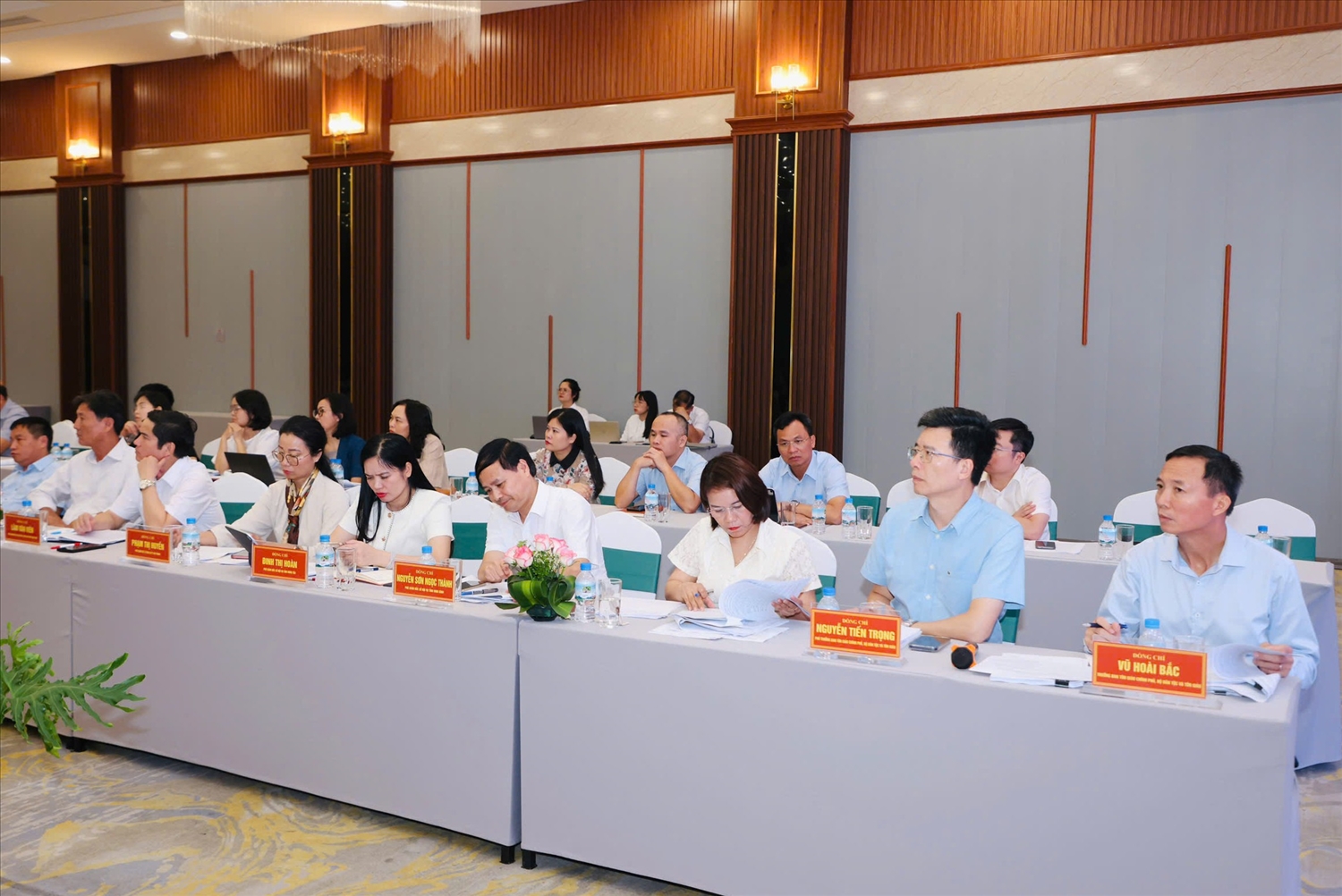 Các đại biểu tham dự Hội thảo