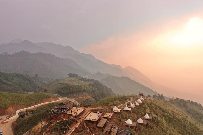 Lau Camping Phình Hồ là mô hình du lịch sinh thái trải nghiệm đầu tiên tại xã
