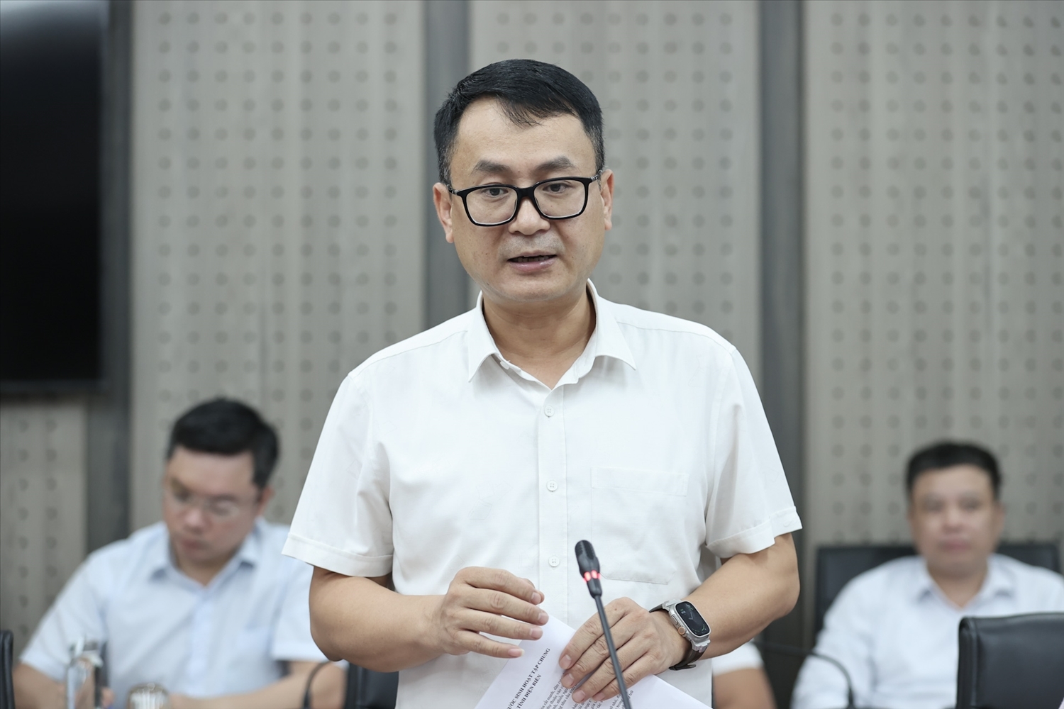 Bộ trưởng Nguyễn Đình Khang: Trong tháng 8/2026, các Vụ, đơn vị thuộc Bộ phải khắc phục triệt để các nhiệm vụ chậm, muộn so với kế hoạch đề ra 9