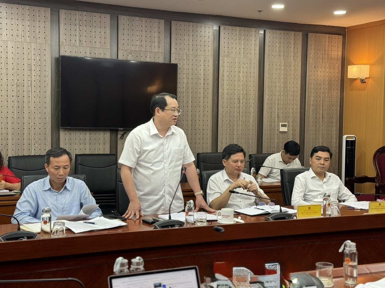 Bộ trưởng Nguyễn Đình Khang: Trong tháng 8/2026, các Vụ, đơn vị thuộc Bộ phải khắc phục triệt để các nhiệm vụ chậm, muộn so với kế hoạch đề ra 4
