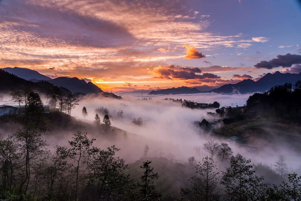 Ẩn hiện trong biển mây bồng bềnh, “trung tâm sương mù” Sa Pa luôn là cái tên nổi bật trong danh sách check-in của giới trẻ khi du lịch miền núi Tây Bắc