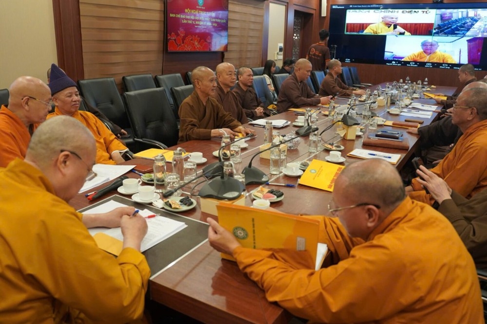 Chư tôn đức tham dự Hội nghị tại chùa Quán Sứ Hà Nội