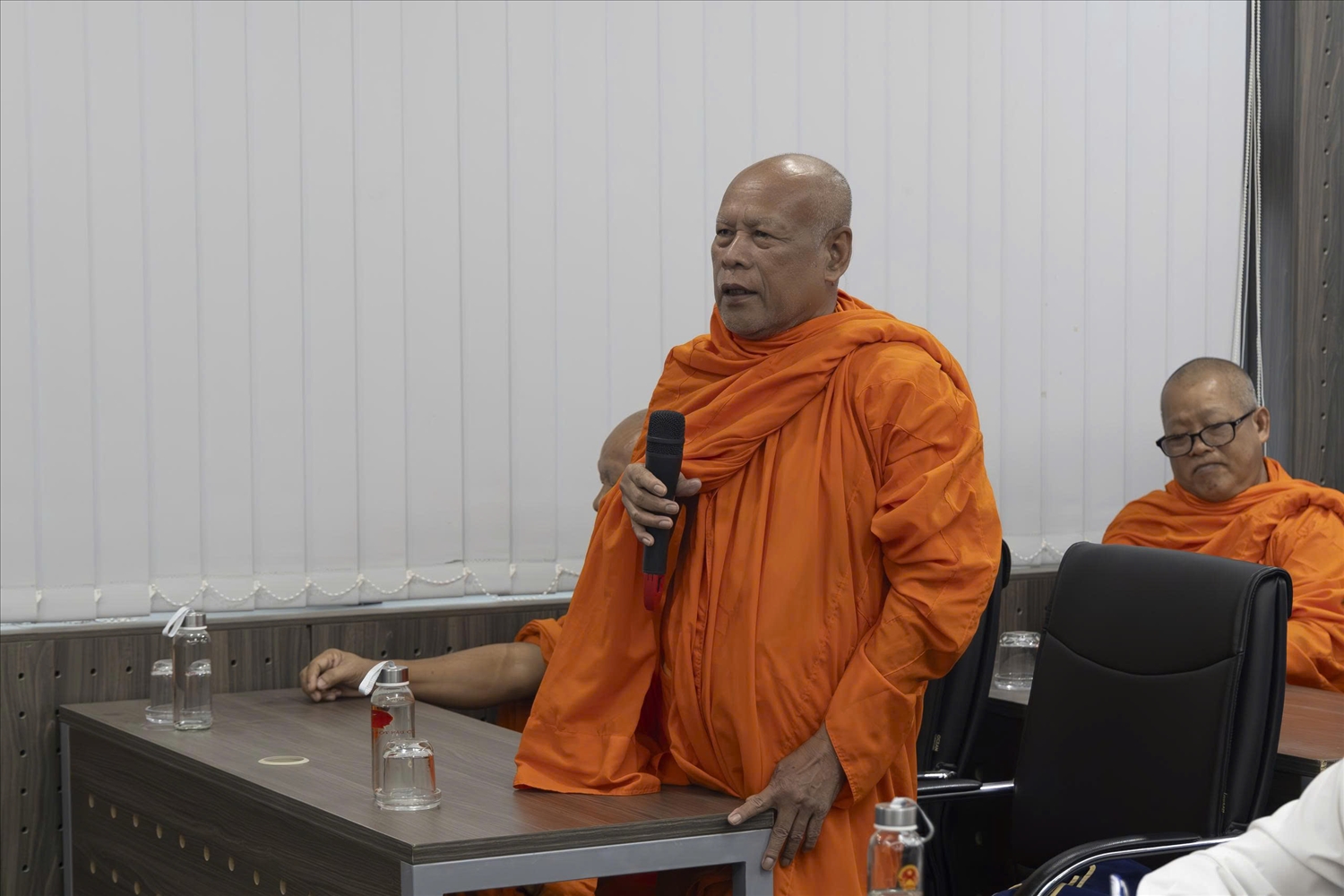 Thượng tọa Thạch Út - Người dân tộc Khmer - chùa Ô Chhuc, ấp Ngãi Hòa, xã Tập Ngãi, tỉnh Vĩnh Long kiến nghị về chính sách dành cho người có uy tín, vùng đồng bào DTTS