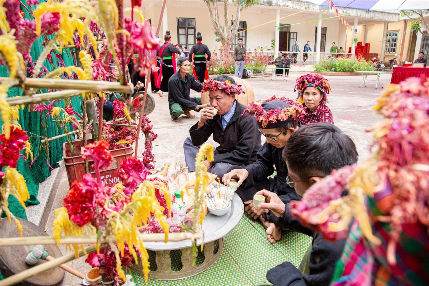 Nghi lễ cúng Tết hoa mào gà của người Cống