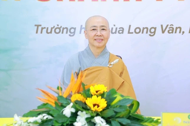 Diễn giả, Ni sư Thích Nữ Huệ Dâng chia sẻ tại Tọa đàm
