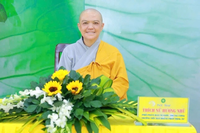 Diễn giả, Ni sư Thích Nữ Hương Nhũ chia sẻ tại Tọa đàm