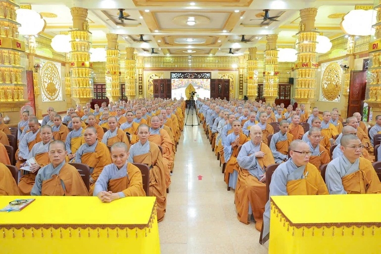 Chư ni tham dự Tọa đàm Từ học xứ đến chính pháp trường tồn