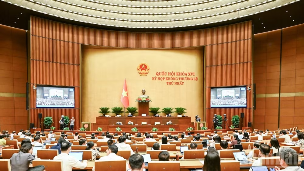 Quang cảnh phiên thảo luận ở hội trường tại Kỳ họp không thường lệ thứ nhất, Quốc hội khóa XVI. (Ảnh: DUY LINH)