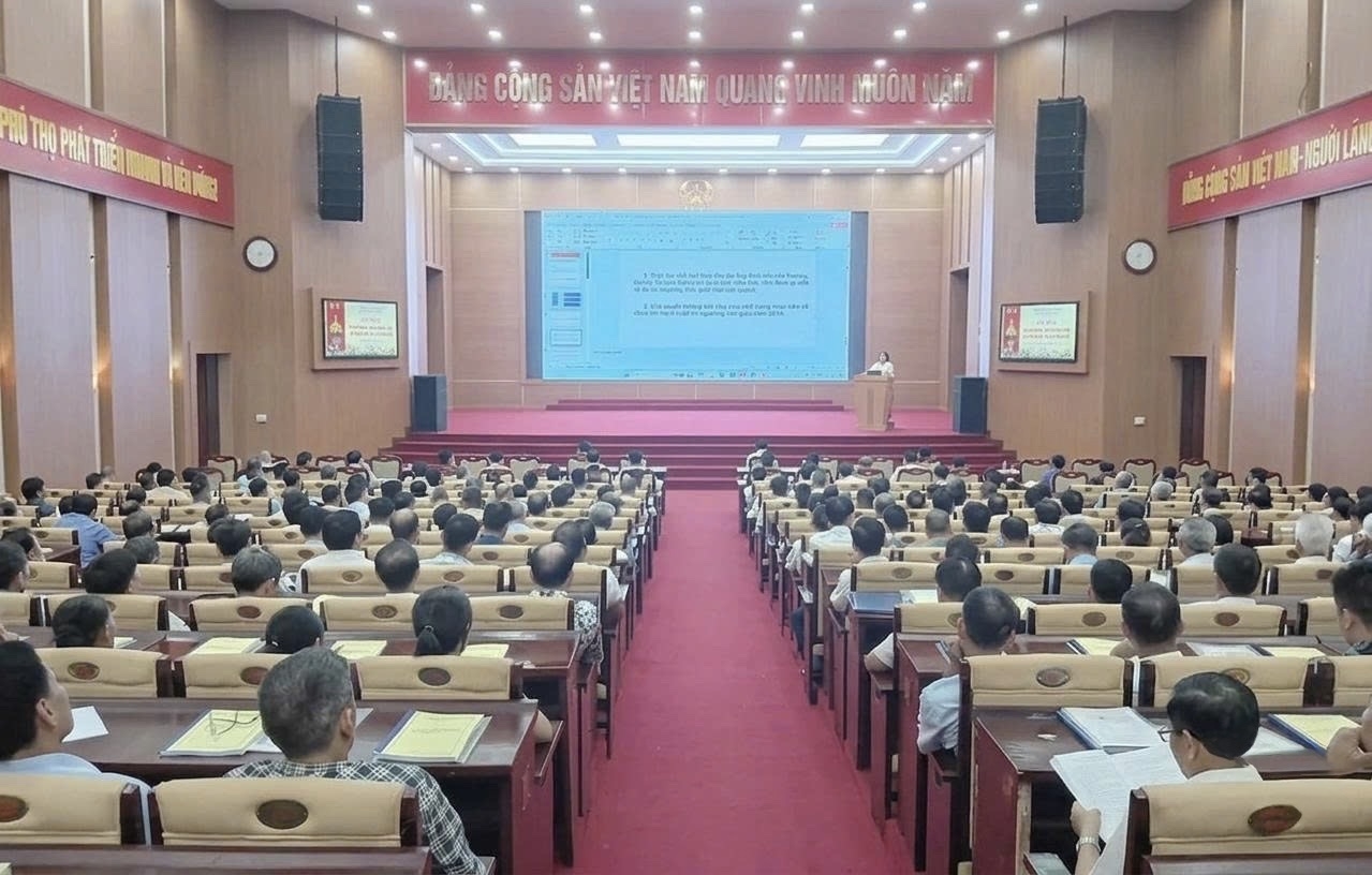Quang cảnh Hội nghị tuyên truyền, phổ biến pháp luật về tín ngưỡng, tôn giáo năm 2026 cho chức sắc, chức việc, tín đồ Công giáo, Tin Lành trên địa bàn khu vực Phú Thọ
