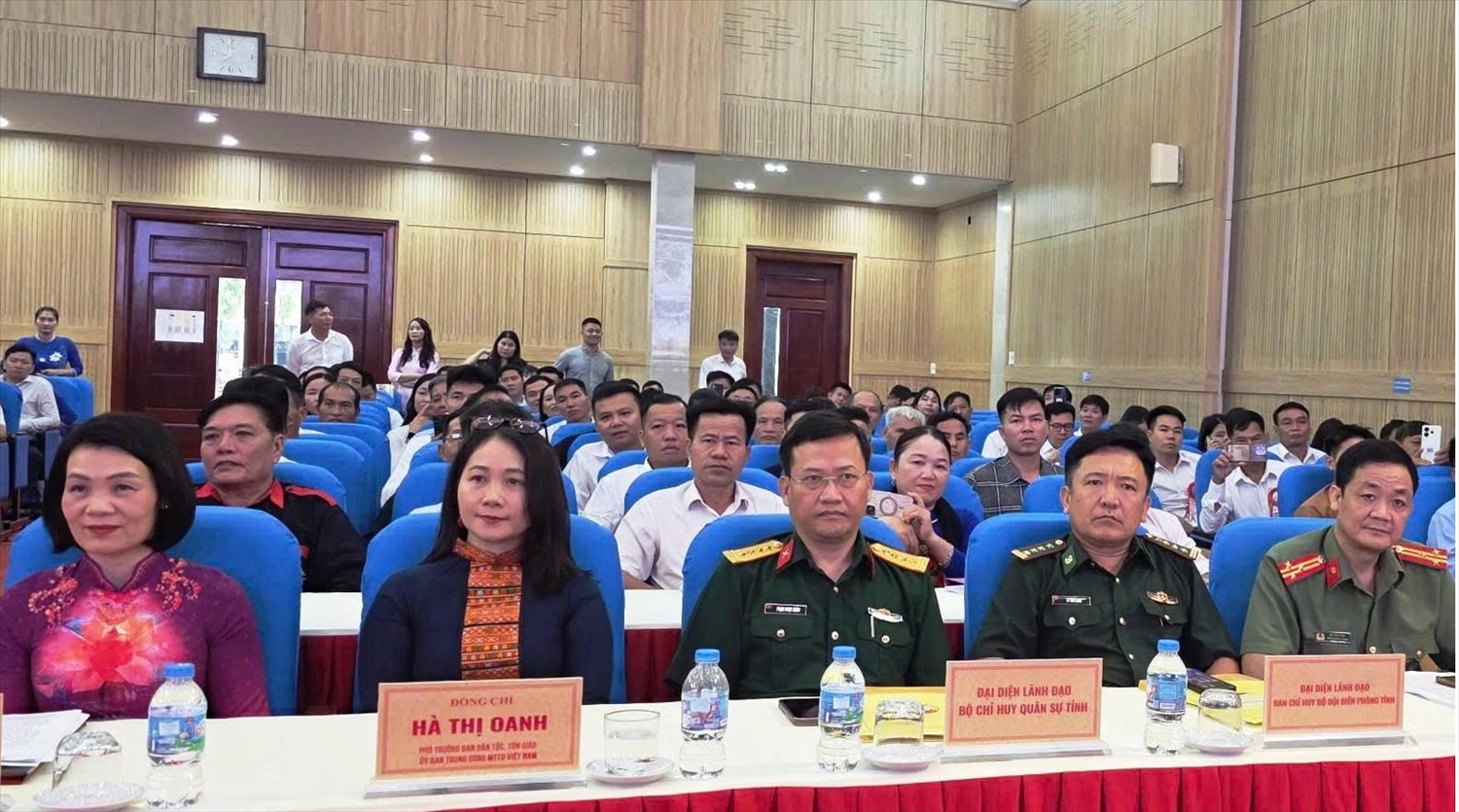 Các đại biểu tham dự hội nghị