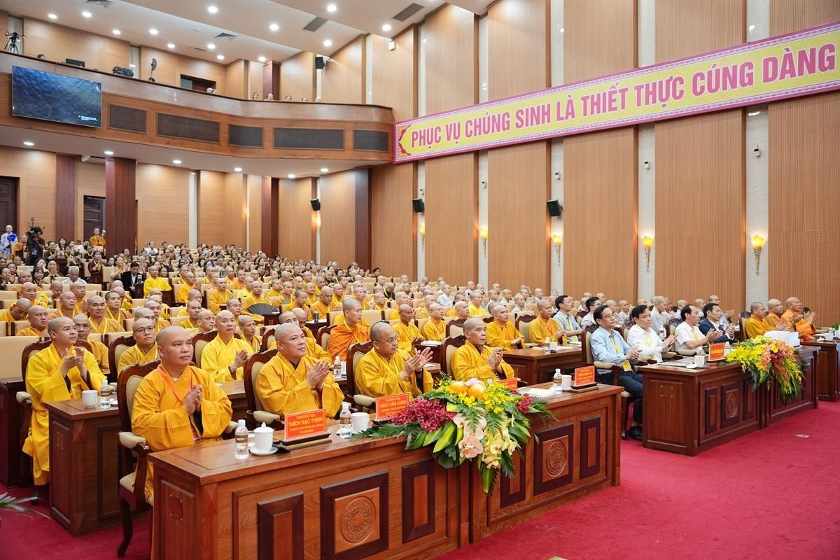 Chư tôn đức tham dự Đại hội