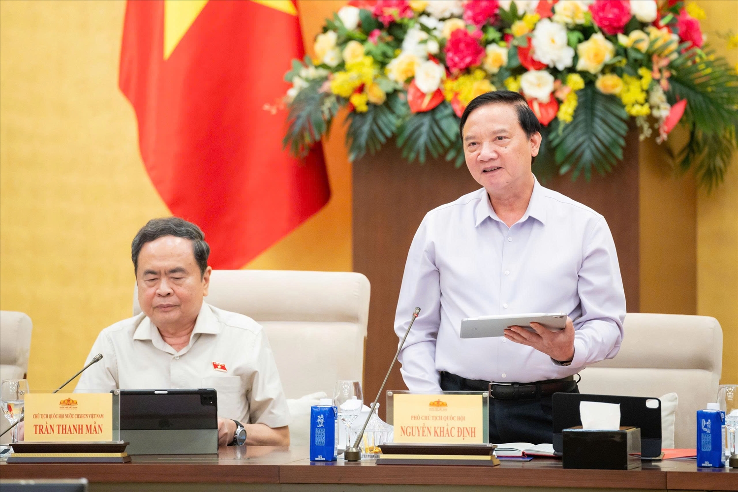Phó Chủ tịch Quốc hội Nguyễn Khắc Định phát biểu