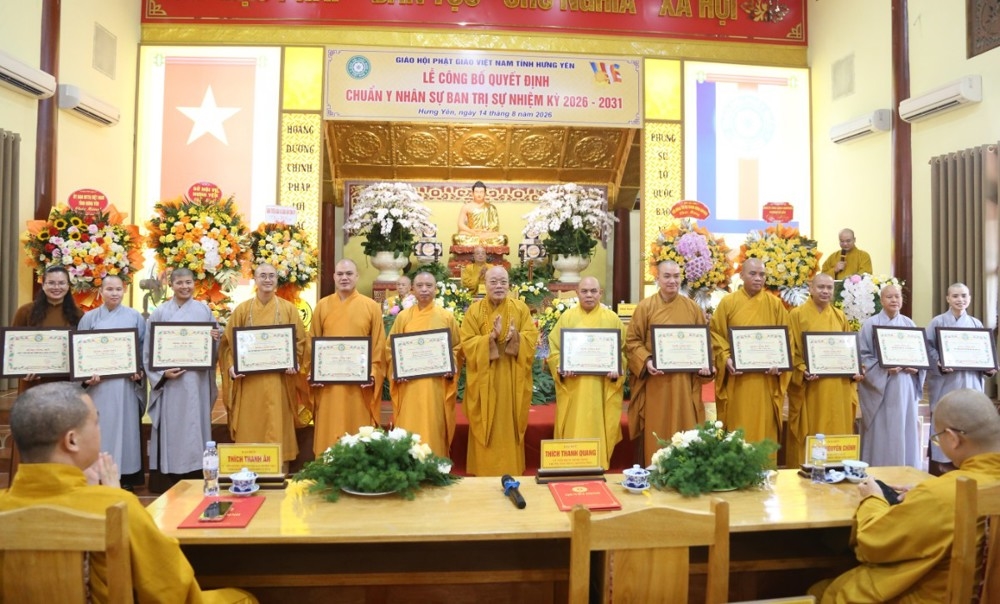 Tập thể, cá nhân tăng ni, phật tử nhận Bằng công đức