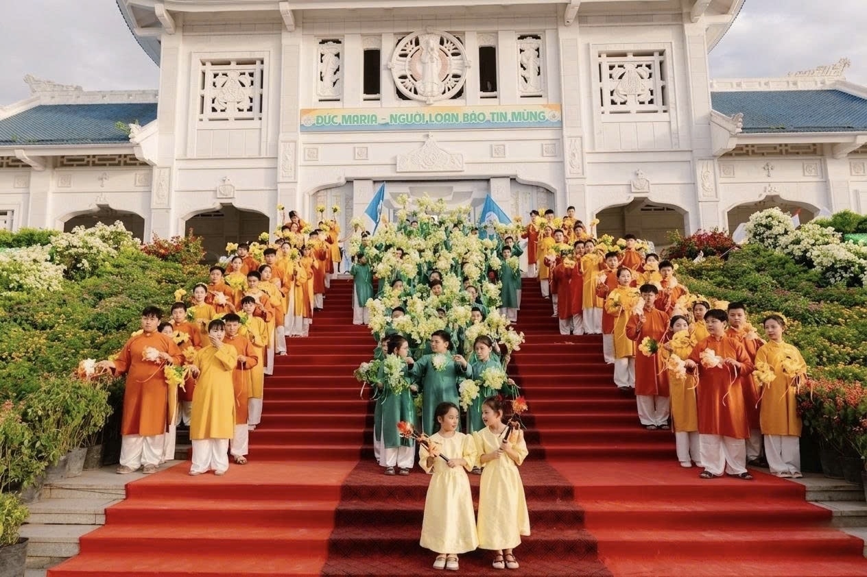 Các cộng đoàn tham dự Đại hội