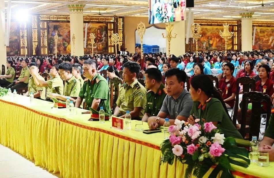 Các đại biểu dự Hội nghị