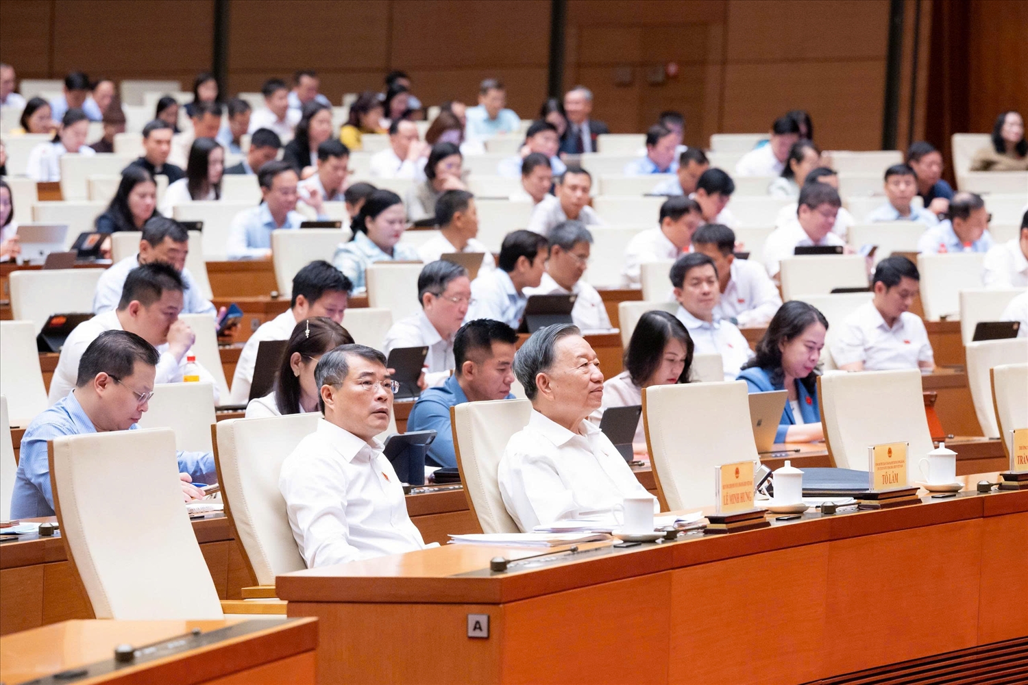 Tổng Bí thư, Chủ tịch nước Tô Lâm; Thủ tướng Chính phủ Lê Minh Hưng tham dự Phiên họp