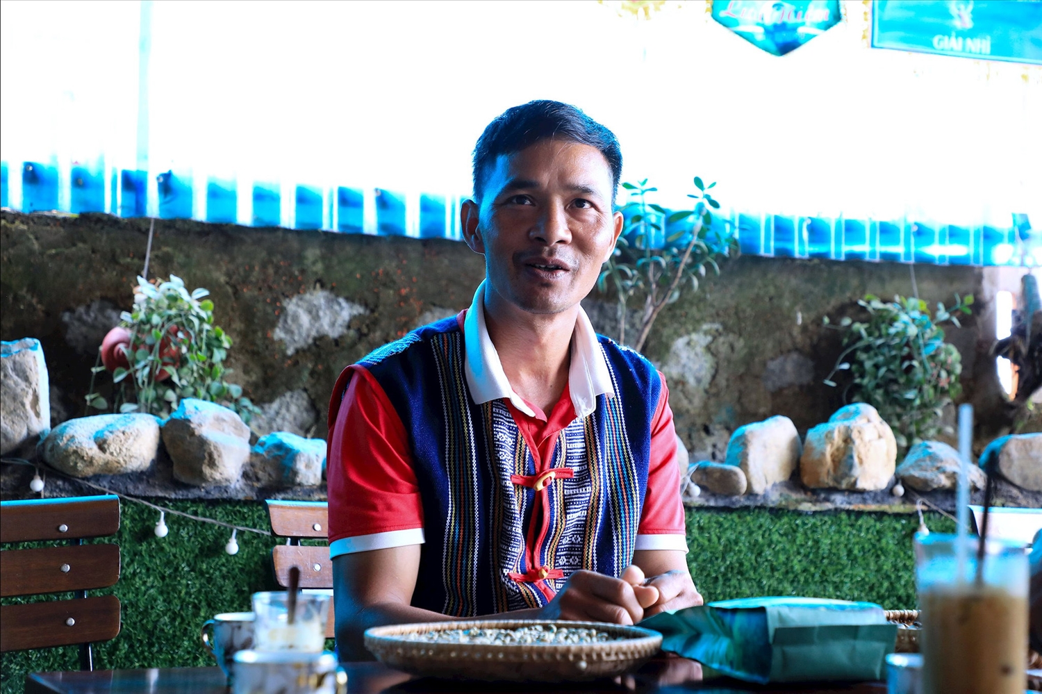 Anh Liêng Jrang Ha Hoang chia sẻ về hành trình làm cà phê chất lượng cao đạt OCOP 3 sao dưới chân núi Chư Mui