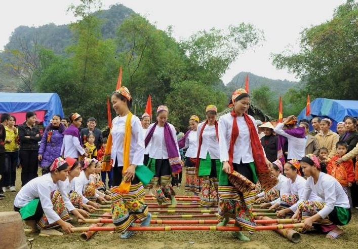 Trải nghiệm nhảy sạp với người dân tộc Thái