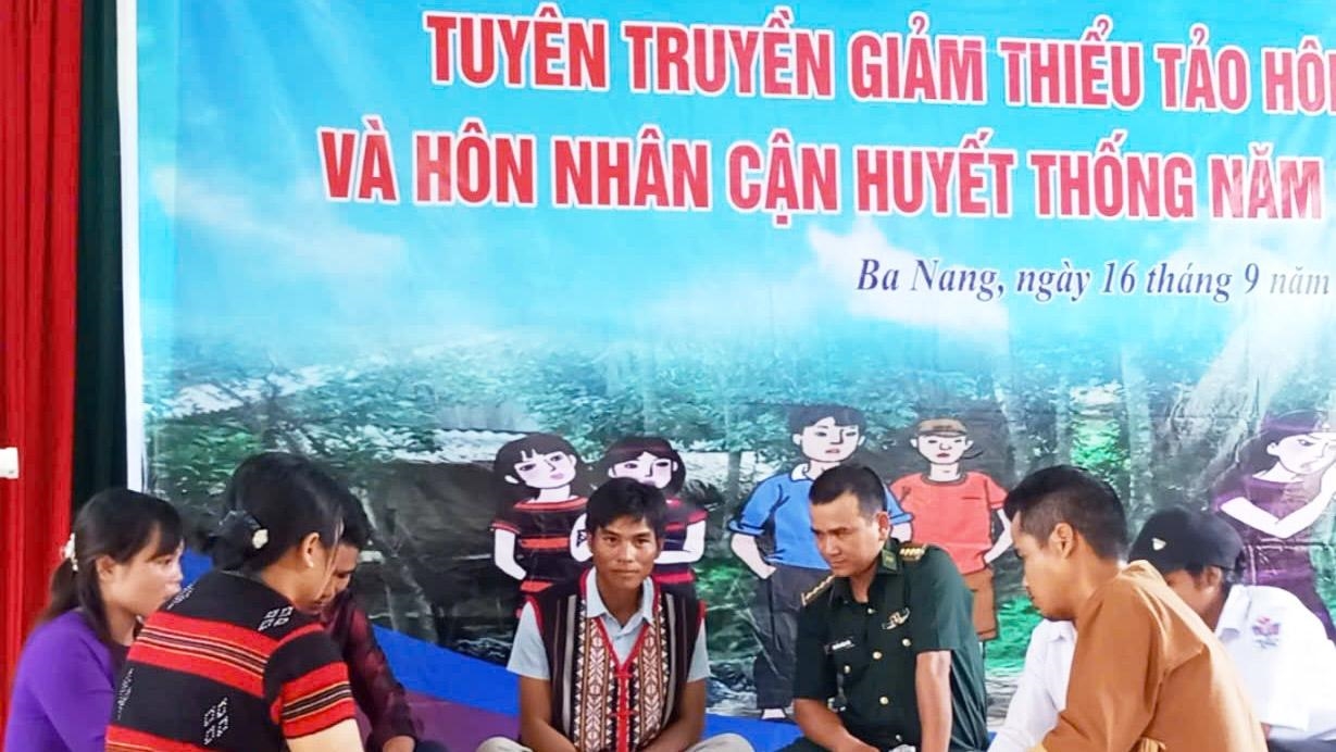 Buổi tuyên truyền phòng, chống tảo hôn và hôn nhân cận huyết thống cho người dân vùng đồng bào dân tộc thiểu số