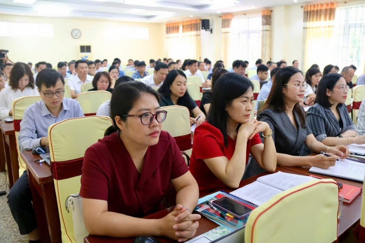 Các đại biểu tham dự Hội nghị
