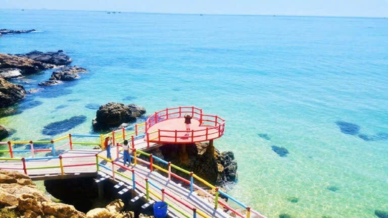 Cây cầu trái tim Quy Nhơn Đông (tỉnh Gia Lai)