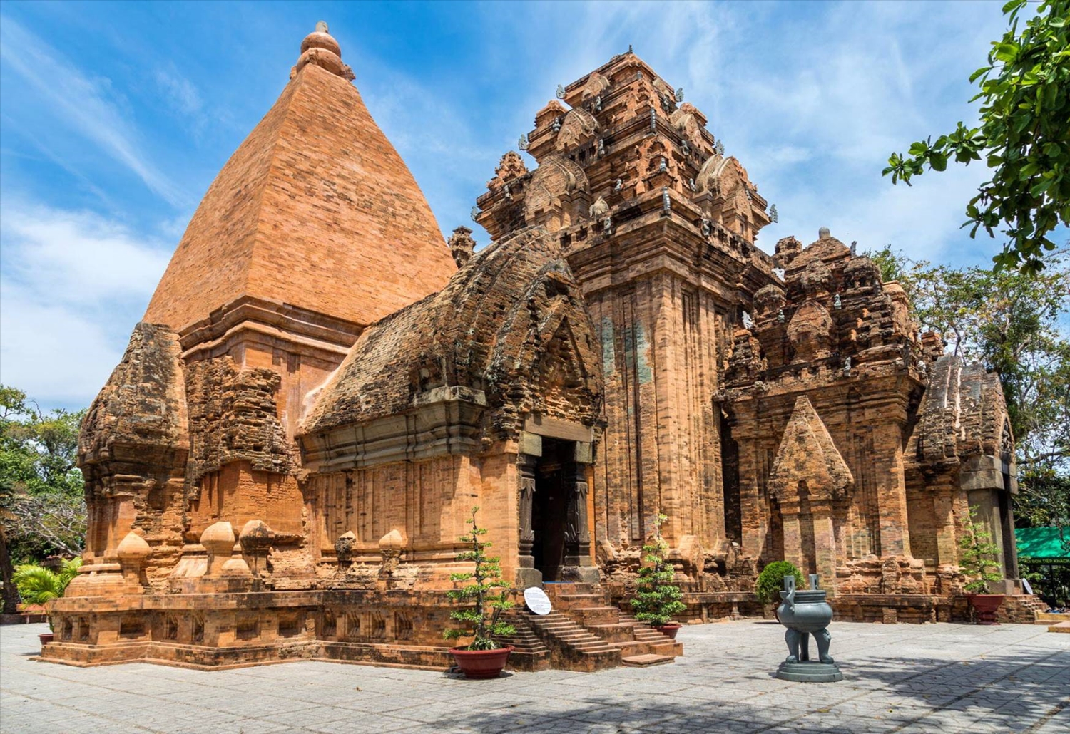 Ponagar Cham Towers (Lady Tower)