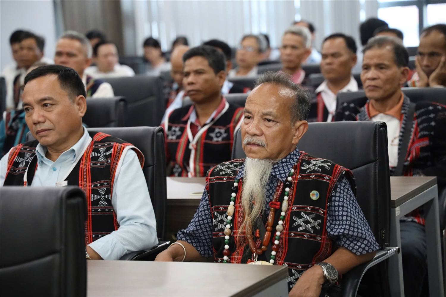 Người có uy tín trong vùng đồng bào dân tộc thiểu số thành phố Đà Nẵng tham dự buổi gặp mặt với lãnh đạo Bộ Dân tộc và Tôn giáo ngày 14/7/2026