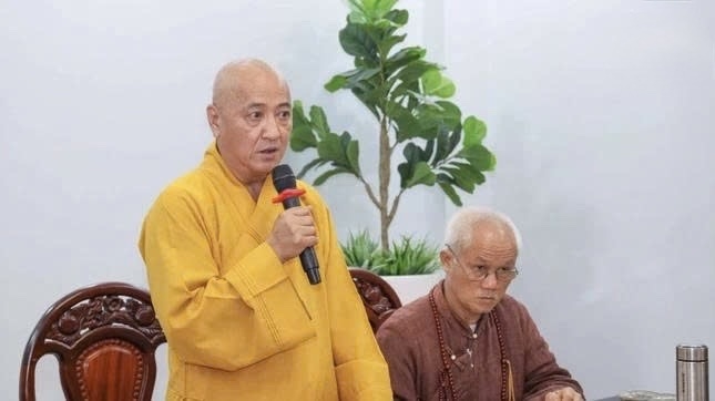 Hòa thượng Thích Huệ Thông, Phó Chủ tịch Hội đồng Trị sự, Trưởng ban Pháp chế Trung ương Giáo hội Phật giáo Việt Nam phát biểu tại cuộc họp