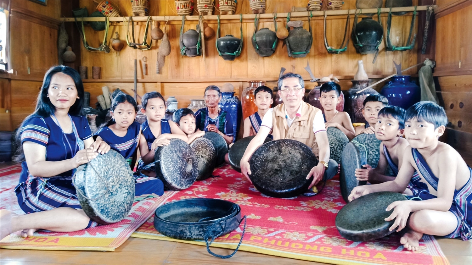 Đồng bào Cơ Ho (tỉnh Lâm Đồng) có di sản nghệ thuật trình diễn dân gian rất phong phú, đặc sắc, chủ yếu được truyền miệng và thực hành diễn xướng trong cộng đồng từ đời này sang đời khác…
