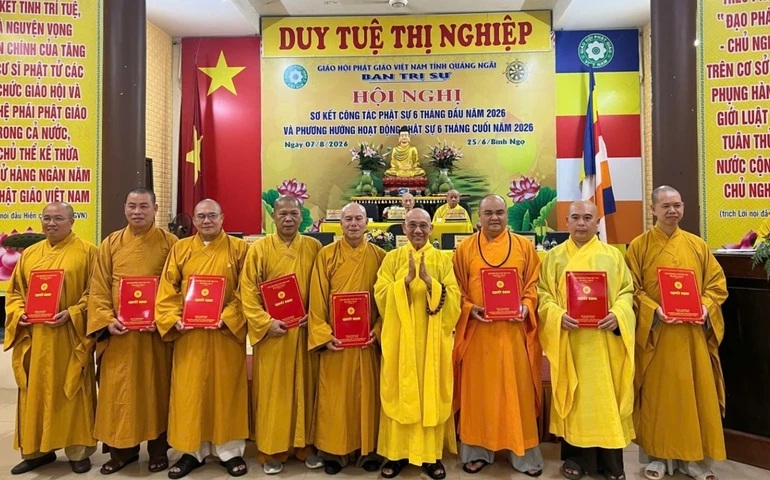 Trao Quyết định chuẩn y nhân sự Ban Trị sự Giáo hội Phật giáo Việt Nam tỉnh Quảng Ngãi, nhiệm kỳ 2026-2031