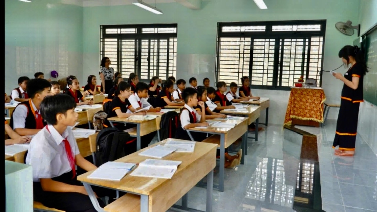 Hệ thống phòng học của học sinh Trường Phổ thông Dân tộc nội trú THCS Minh Long, xã Minh Long được đầu tư khang trang từ nguồn vốn các Chương trình Mục tiêu quốc gia