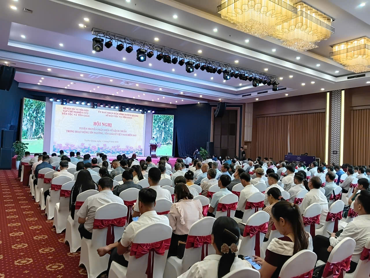 Toàn cảnh Hội nghị (Ảnh: Trần Hoàn - Hoàn Minh)