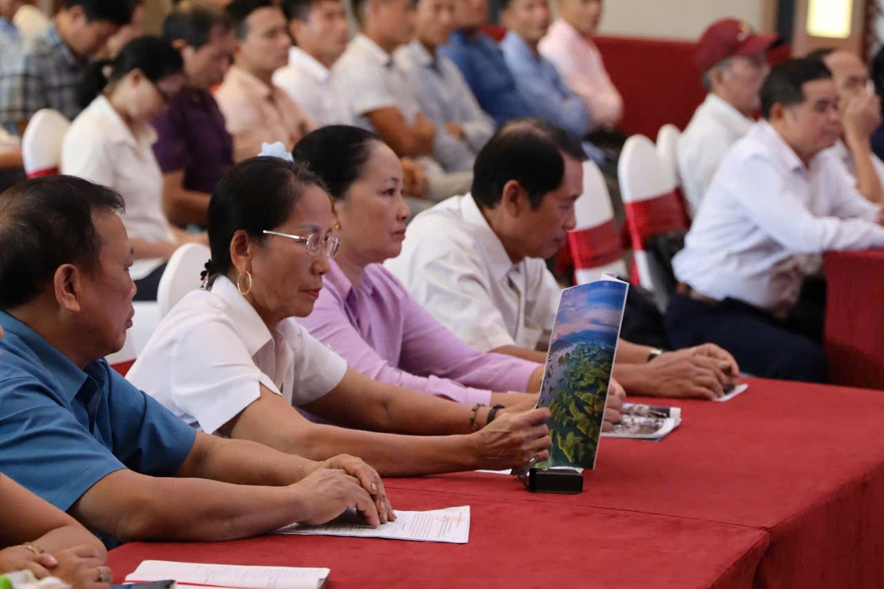 Các đại biểu tham dự Hội nghị (Ảnh: Trần Hoàn - Hoàn Minh)