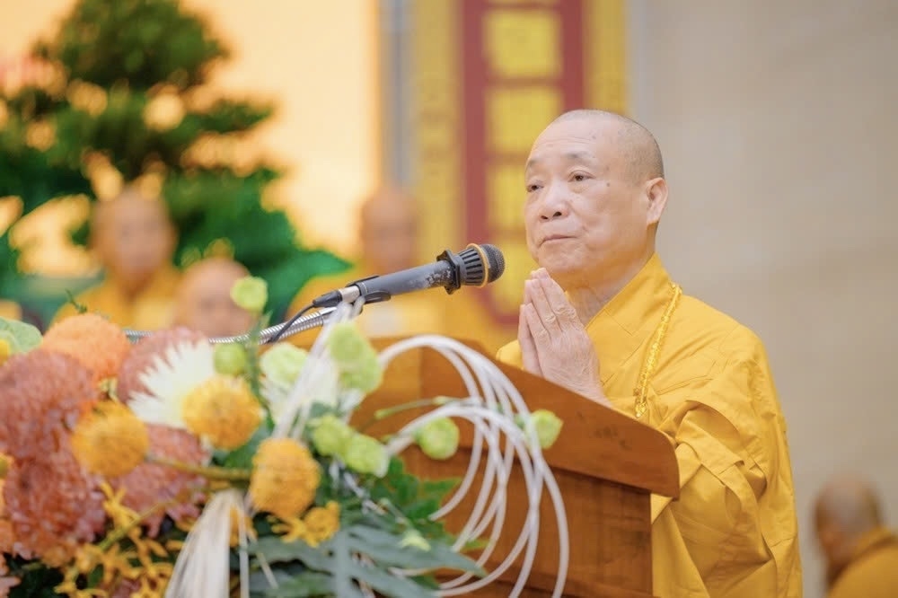 Hòa thượng Thích Bảo Nghiêm cung tuyên tiểu sử cố Hòa thượng Thích Thanh Kiểm