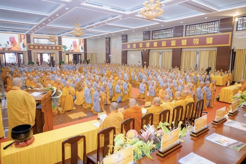 Các giới tử thành kính dâng lời phát nguyện tại buổi lễ