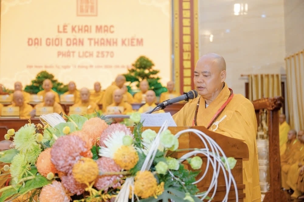 Thượng tọa Thích Thanh Phong phát biểu tri ân tại buổi lễ
