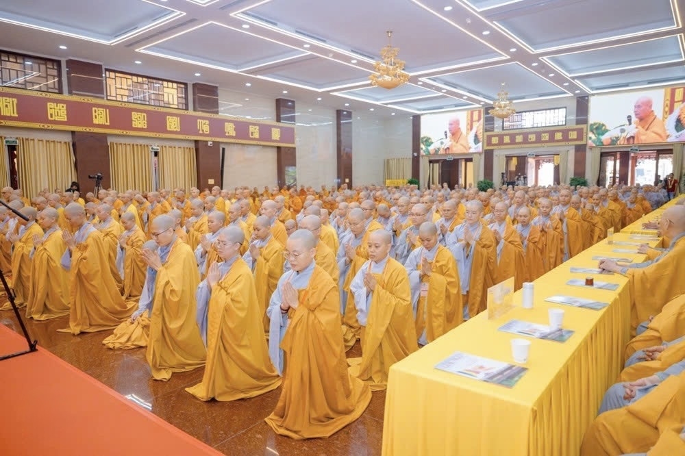 Các giới tử tại buổi lễ
