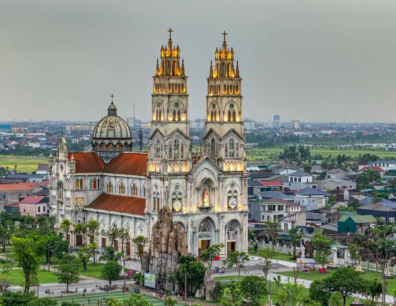 Nhà thờ Chính tòa Giáo phận Hà Tĩnh