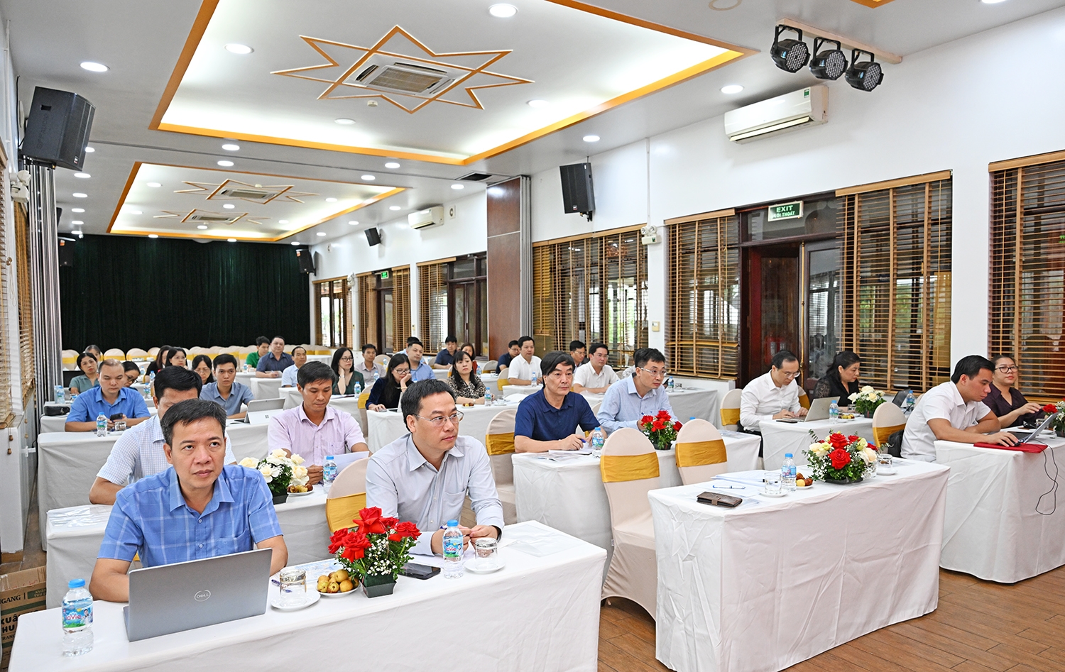 Các học viên tiếp thu các chuyên đề tại Lớp bồi dưỡng 