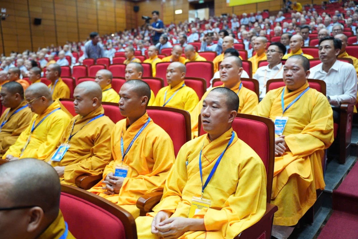Các đại biểu tăng ham dự Đại hội