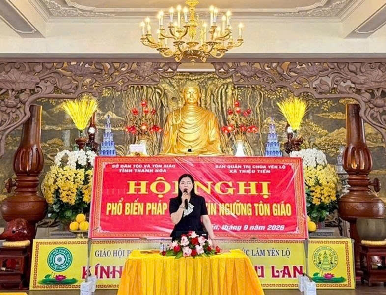 Báo cáo viên Sở Dân tộc và Tôn giáo tuyên truyền, phổ biến các quy định của pháp luật về tín ngưỡng, tôn giáo